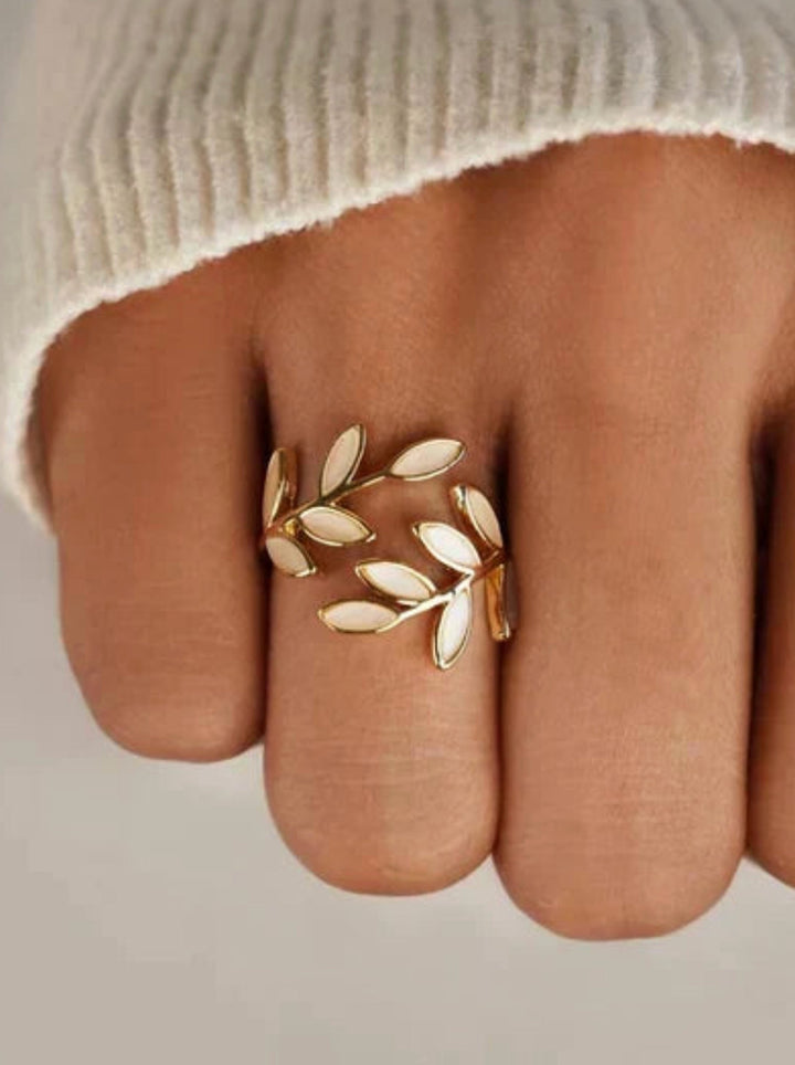 PURE | Anello Regolabile con Foglia e Opale Bianco